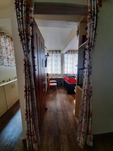 Postel nebo postele na pokoji v ubytování SASHI HOME a Cupid Destination