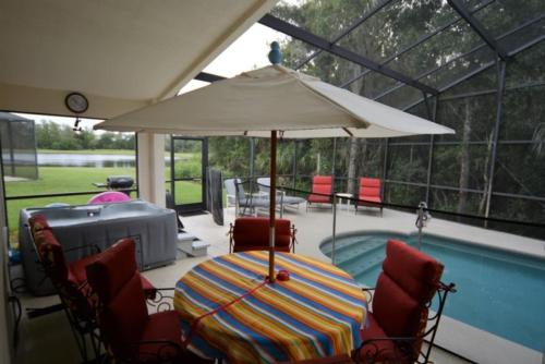 Stunning 4 Bedroom 3 Bath Villa in Cumbrian Lakes Resort, Kissimmee, Statele Unite ale Americii
