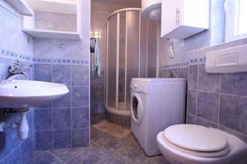 Kúpeľňa v ubytovaní Apartment in Cizici/Insel Krk 12539