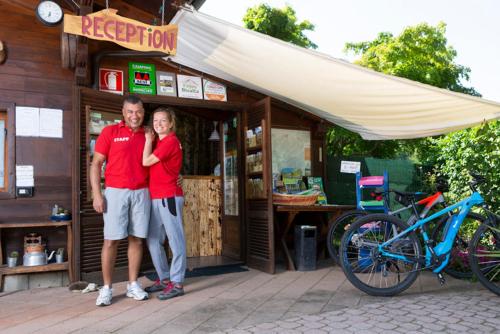 Επισκέπτες που μένουν στο CAMPING IL MELO