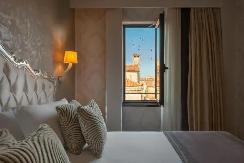 Carnival Palace - Venice Collection photo 22