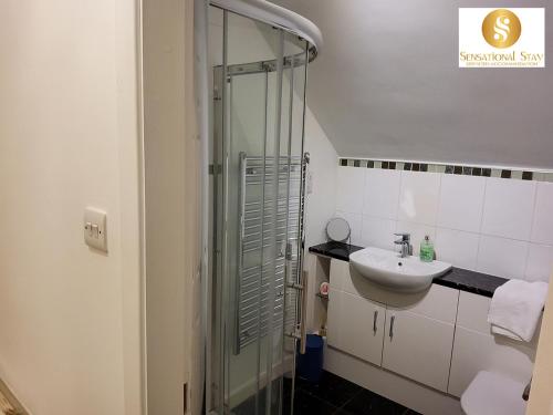 El plano del piso de 2 Bedroom Apt at Sensational Stay Serviced Accommodation Aberdeen - Clifton Road