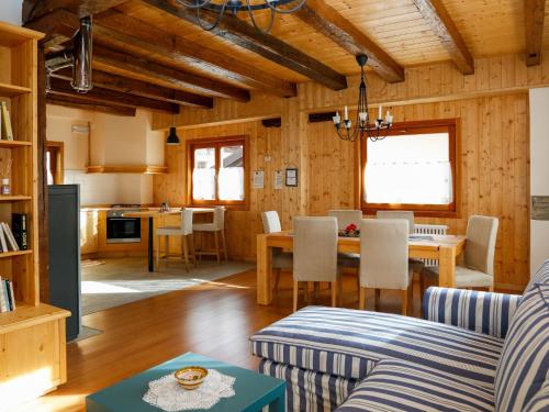 Kuchyňa alebo kuchynka v ubytovaní Holiday Home Stali di Ettore by Interhome
