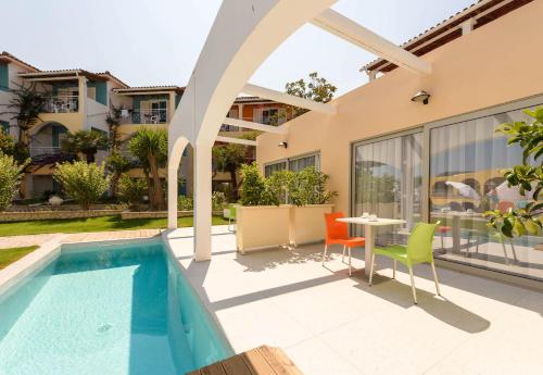 Πισίνα στο ή κοντά στο Sunrise Zante - Adults Only Hotel