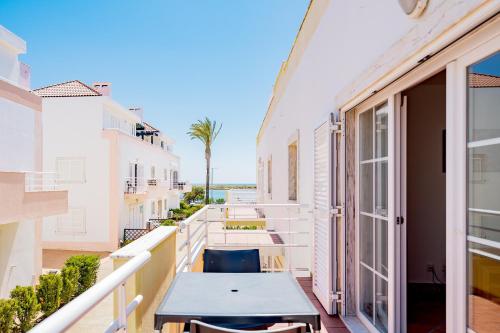 Traditional Seaside Tavira Apartment