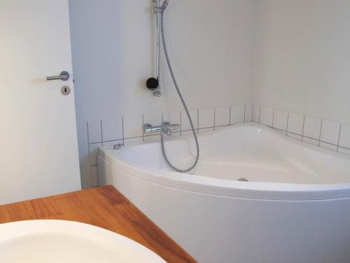 Et badeværelse på 8 person holiday home in Nysted
