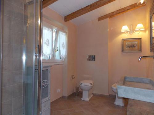 Kylpyhuone majoituspaikassa La Casetta
