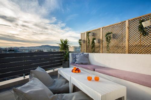 Private Jacuzzi & Acropolis View - The Loft