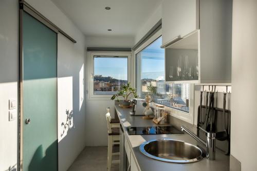 Private Jacuzzi & Acropolis View - The Loft