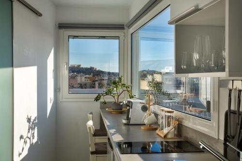 Private Jacuzzi & Acropolis View - The Loft