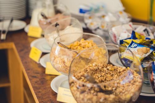 ホテルの敷地内または近くでの食事または食べ物