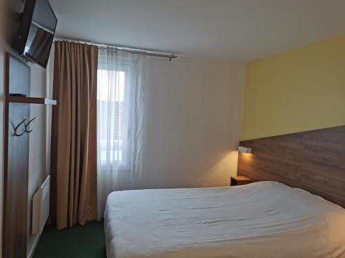 FASTHOTEL PARIS OUEST BOUAFLE