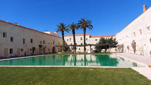 Πισίνα στο ή κοντά στο Convento Bernardas duplex BL - 3 bedroom