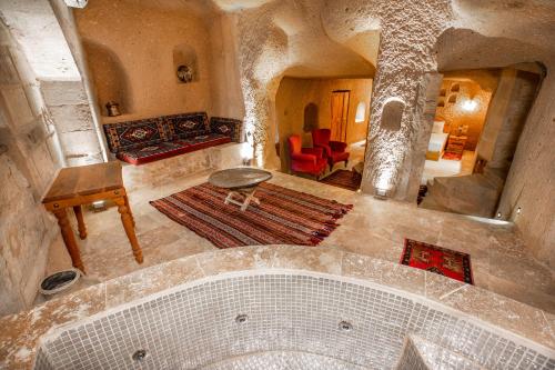 Gallery image of Caldera Cave Hotel & Restaurant in Uchisar