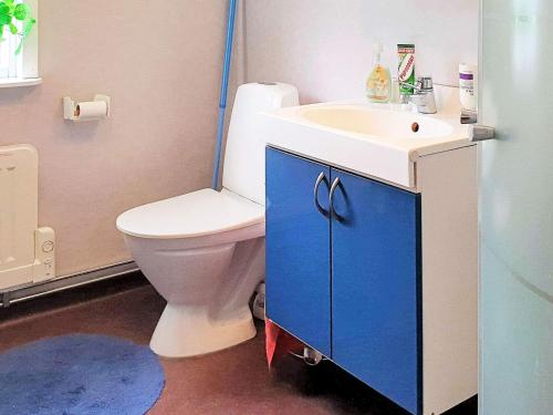 Vonios kambarys apgyvendinimo įstaigoje Holiday home BOLLNÄS