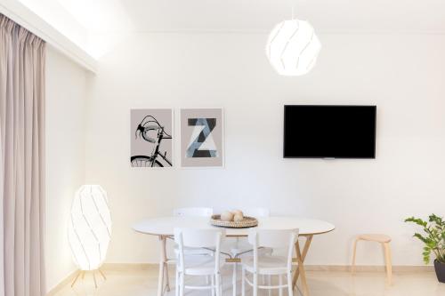 Effie's Cozy Beach Front Apartment