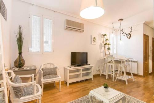 CÓMODO Y CÉNTRICO ESTUDIO DE LUJO EN ATOCHA - JARDÍN BOTÁNICO. WIFI