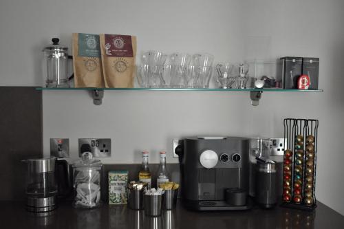 Tetera y cafetera en The Birches Killarney