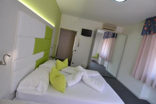 Hotel Augustaにあるベッド