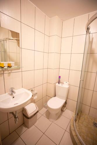 Ein Badezimmer in der Unterkunft Taujėnų dvaro svečių namai