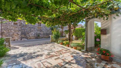 Apartment Dory by Rent Istria