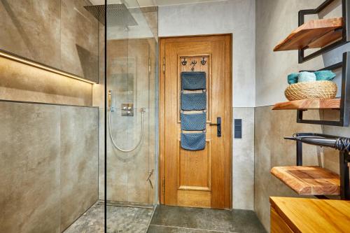 Kylpyhuone majoituspaikassa Alpis Ferienwohnung