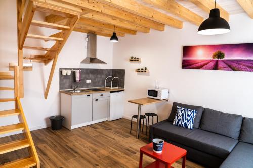 A kitchen or kitchenette at Apartamentos Las Secuoyas
