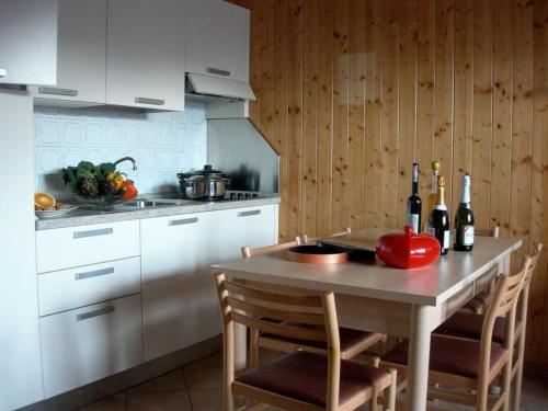 Kuchyň nebo kuchyňský kout v ubytování Appartamenti Vacanze Casa Marilleva