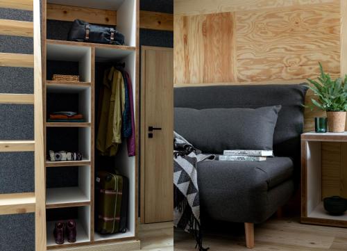 a room with a closet with a chair in it at DOM GÓRY LAS - ADULTS - w kameralnej okolicy centrum Karpacza in Karpacz