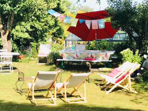 Κήπος έξω από το Bed and Breakfast Bavaria München