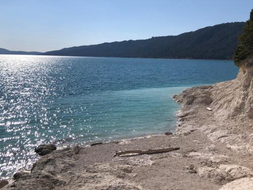 Φυσικό τοπίο κοντά σε αυτή η παραθεριστική κατοικία