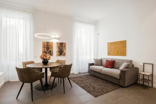 Residenza Fontanella Barberini by Spanish Steps