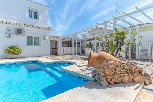 Villa Rosa, Benalmádena, Spain - Booking.com