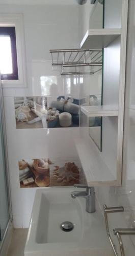 Dapur atau dapur kecil di Simos Magic Beach Hotel Apts