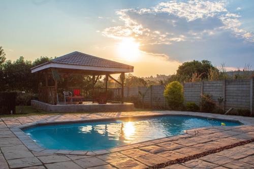 Zamambongi Guest Houses & Spaの敷地内または近くにあるプール