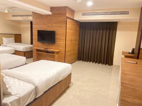Hotel High Rise Regency – Photos 3