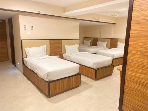 Hotel High Rise Regency – Photos 4