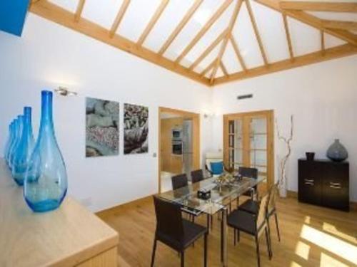 Villas Mamma Mia Sleeps 6 with Pool