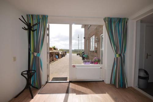 Gallery image of Anne's Huisje with private parking in Zandvoort