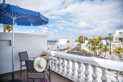 Casa Anemona with terrace shared pool sea views and free wifi