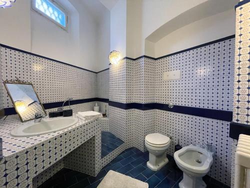 Villa Ruscone tesisinde bir banyo