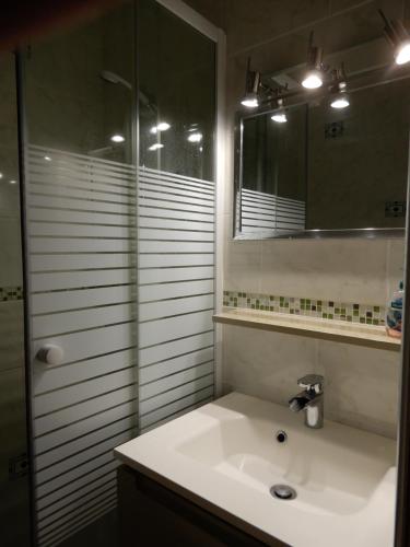 Koupelna v ubytování Mer Soleil Pinede