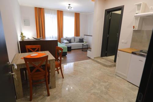 Una cocina o zona de cocina en Fenix Apartments