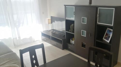 Μια τηλεόραση ή/και κέντρο ψυχαγωγίας στο Apartament Sara