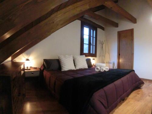 Llit o llits en una habitació de Ca Solleta, casa de montaña a 20 min de la Peülla, Vaqueira-Beret