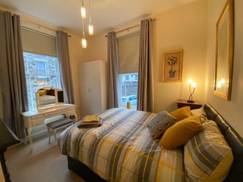 Postel nebo postele na pokoji v ubytování Fabulous 2 bed Ground floor apartment Belper