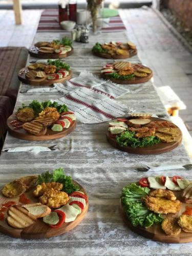 Mad på lejlighedshotellet eller i nærheden