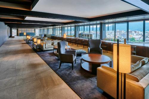 Χώρος καθιστικού στο The Gate Hotel Kyoto Takasegawa by Hulic