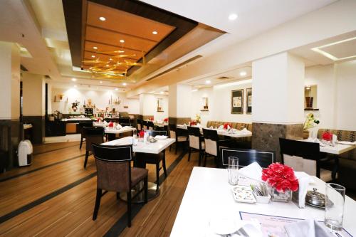Restoran atau tempat lain untuk makan di Fortune Park Galaxy, Vapi - Member ITC's Hotel Group