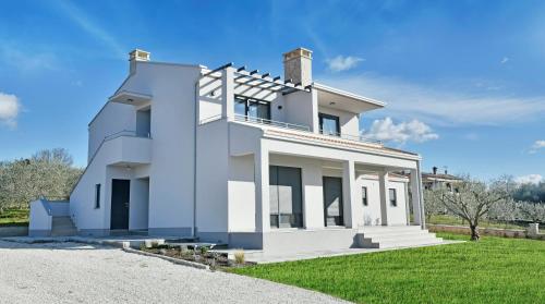 Το κτήριο όπου στεγάζεται  το διαμέρισμα